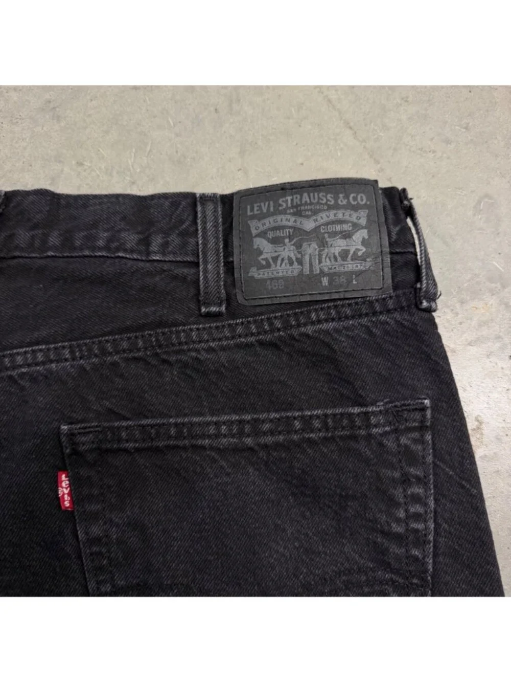 Levi's 2000s Black 469 Loose Fit Denim Shorts